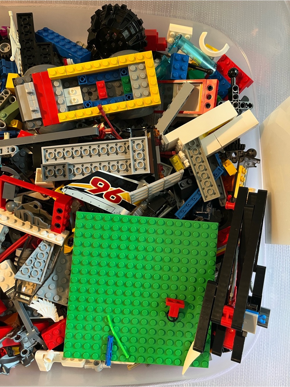 4 Pounds of Bulk Legos! - Picture 6 of 6